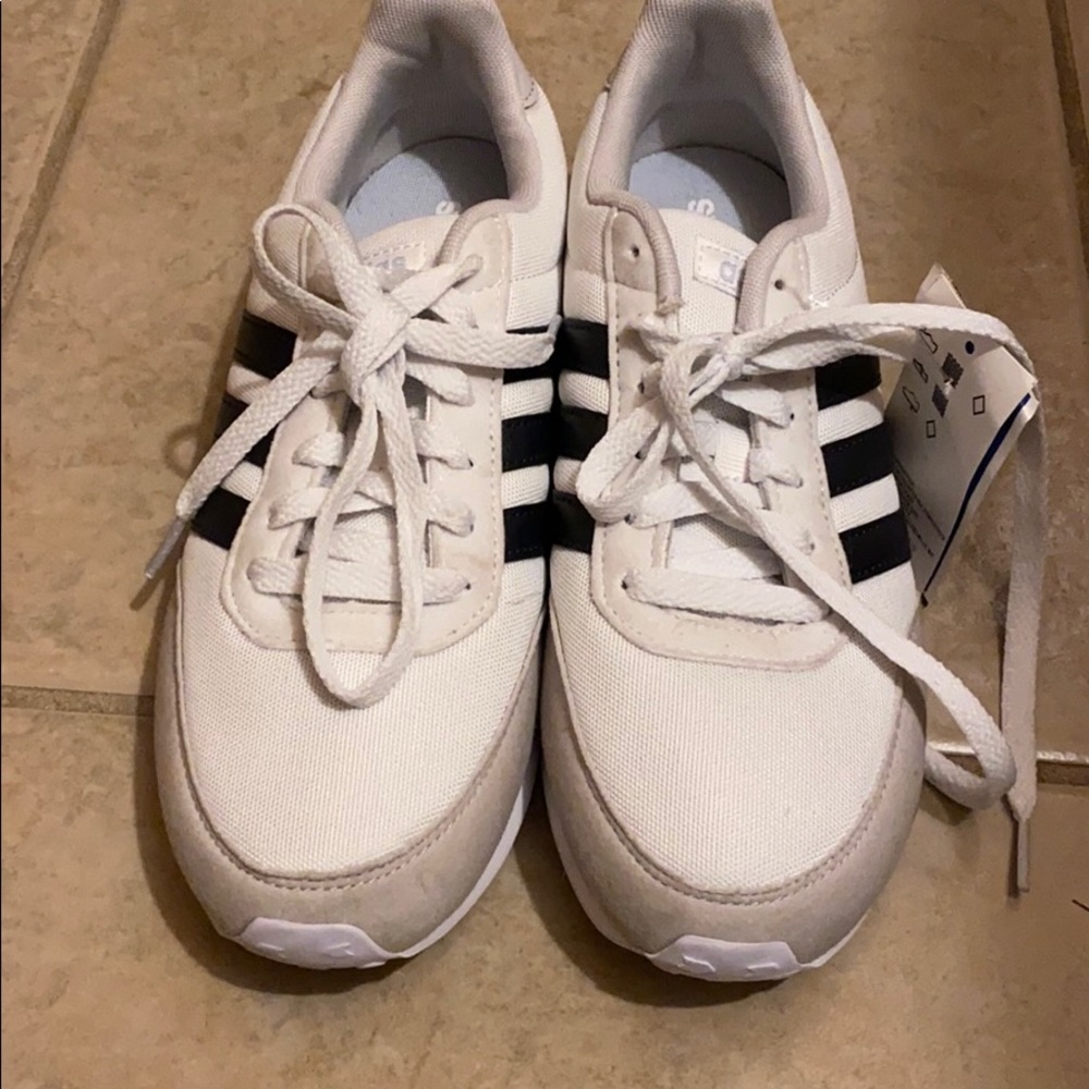 Adidas Sneakers